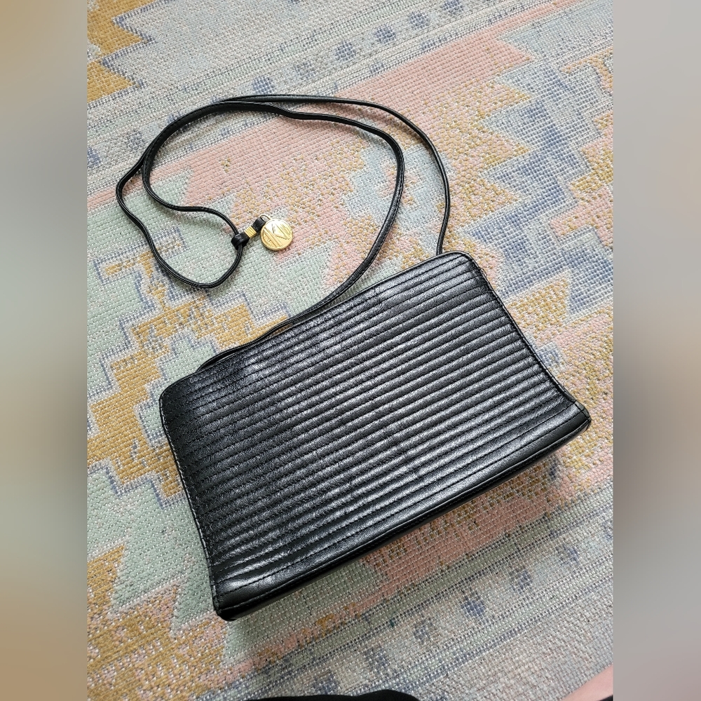 Anne Klein II Vintage Small Black Ribbed Crossbody Leather Purse